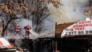 Depodaki yangın korkuttu