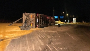 Devrelin tırın sürücüsü hayatını kaybetti