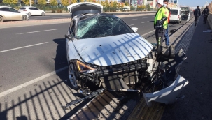 Direksiyon hakimiyetini kaybetti: 2 yaralı 