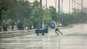 Filipinler'i Goni Tayfunu vurdu: 4 ölü 