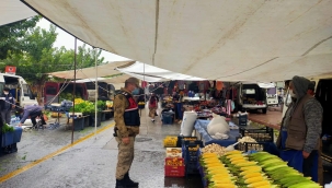 Jandarmadan Pazar yerlerinde sıkı denetim 