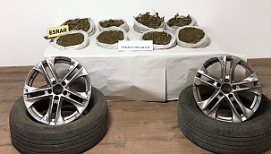 Lastik içinde esrar sevkiyatı polise takıldı 