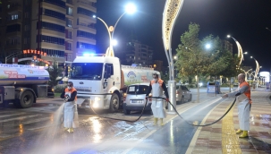 Cadde ve sokaklarda temizlik çalışmaları