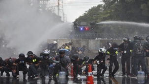 Monarşi karşıtı protestolara müdahale