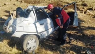 Otomobil takla attı: 2 yaralı