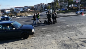 Otomobile çarpan motosikletli yaralandı 