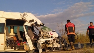 Şanlıurfa'da trafik kazası: 1 ölü 8 yaralı