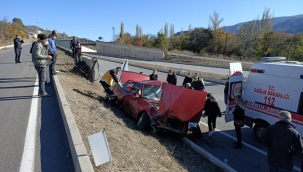 Sivas'ta otomobil takla attı: 4 yaralı 