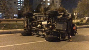 Sürücüsü yara almadan kurtuldu