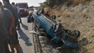 Tarsus'ta otomobil takla attı: 6 yaralı 