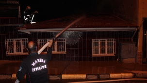 Üç gün önce taşındıkları evleri yandı