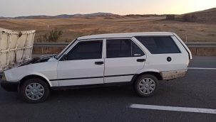 Yola savrulan kadın yaşamını yitirdi