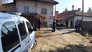 Avukat evinde ölü bulundu 