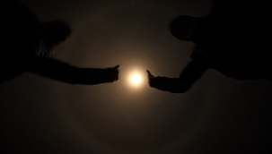 Ay etrafındaki çember dikkat çekti 