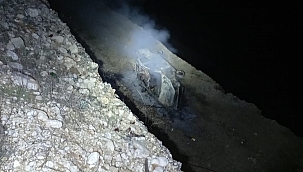 Baraja düşen araç alev aldı 