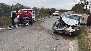 Burhaniye'de trafik kazası: 4 yaralı 
