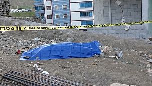 Çalıştığı inşaatın 9. katından düştü 