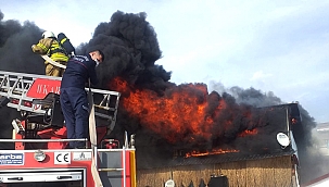 Edremit sahilinde korkutan yangın 