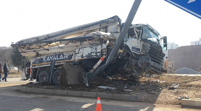 Elazığ'da kamyon dehşeti: 4 yaralı