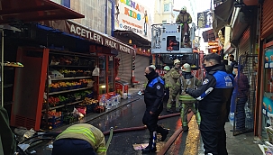 Fatih'te bir kişi kaldığı evi yaktı 