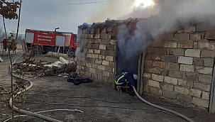 Gürpınar'da tandır evi yangını 