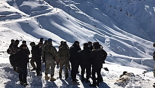 Hakkari'de çığ: 1 şehit 1 kayıp 