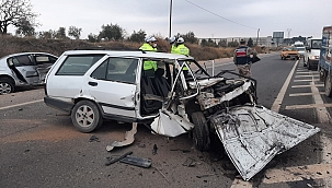 İki otomobil çarpıştı: 1 ölü 2 yaralı