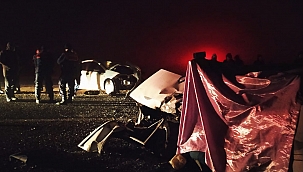 İki otomobil çarpıştı: 1 ölü