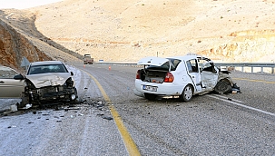 İki otomobil çarpıştı: 2 yaralı 