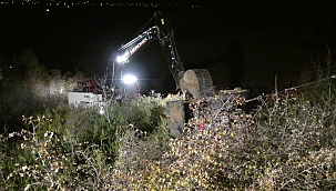 İş makinesinin altında kalan genç öldü 