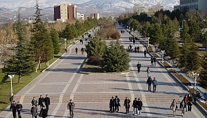 İÜ. 128 basamak yükseldi!