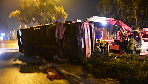 Kamyon yan yattı: 1 ağır yaralı