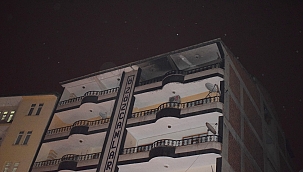 Kendi evini ateşe verip kaçtı! 