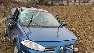 Kontrolden çıkan araç takla attı: 3 yaralı 