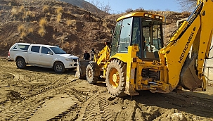 Kuluncak'ta yol çalışmaları sürüyor 