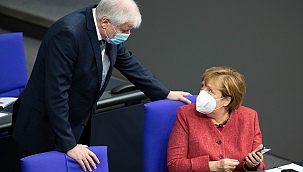 Merkel'in son yıllık bütçe görüşmesi 