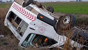Minibüs şarampole devrildi: 1 ölü 7 yaralı