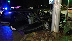 Otomobil hurdaya döndü: 5 yaralı