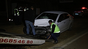 Otomobil ile minibüs çarpıştı: 6 yaralı 