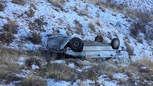 Otomobil uçuruma yuvarlandı: 2 yaralı