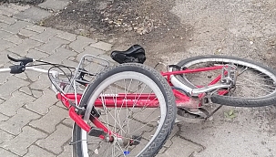 Otomobile çarpan bisikletli yaralandı