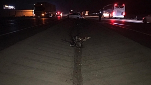 Otomobilin motoru 25 metre uzağa fırladı