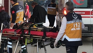 Oyun oynayan çocuğa traktör çarptı