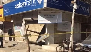 Pakistan'da bankada patlama 
