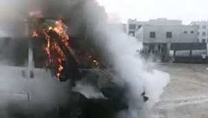 Park halindeki minibüs alev alev yandı 