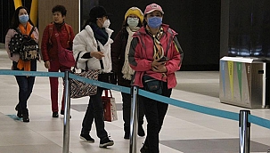 Polonya İngiltere ile uçuşları askıya aldı 