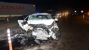 Tıra çarptı paramparça oldu: 1 ölü