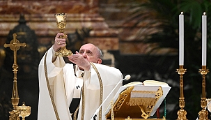 Vatikan'da Noel ayini erken yapıldı