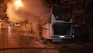 Yanan otobüs kullanılmaz hale geldi