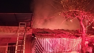 Yangın bitişikteki binaya sıçradı